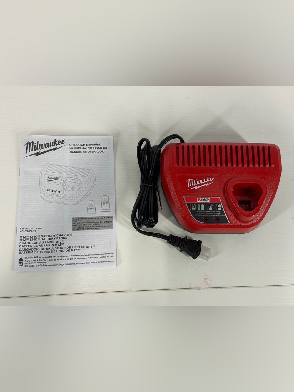#381 Milwaukee M12 Lithium-ion Battery Charger